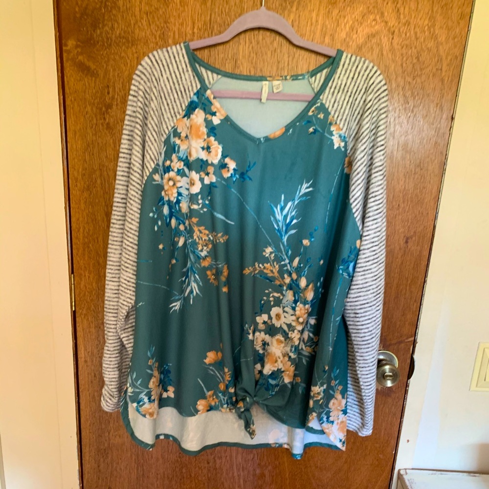 Cato green floral shirt with stripes 22/24W